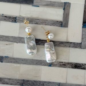 NWOT Tuckernuck Baroque Pearl Earrings